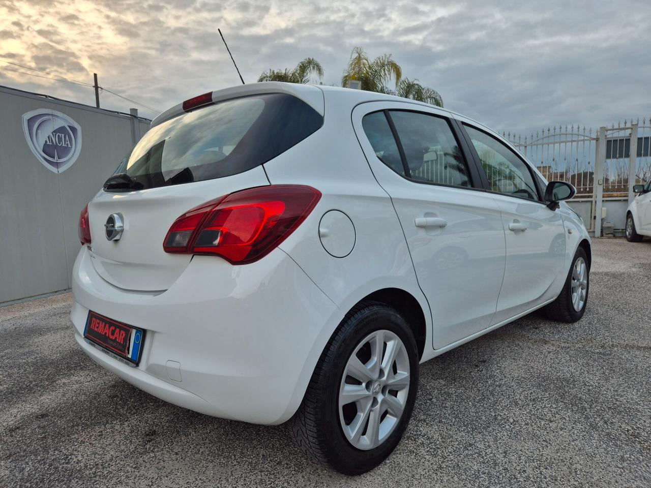 Opel CORSA 1.4 90CV GPL RESTAYLING NUOVA FULL Cosmo