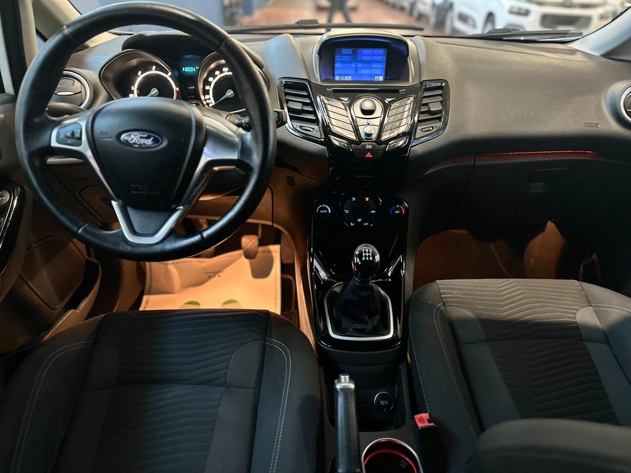 Ford Fiesta 1.5 TDCi 75CV 5 porte Titanium/2015/ok neopatentati