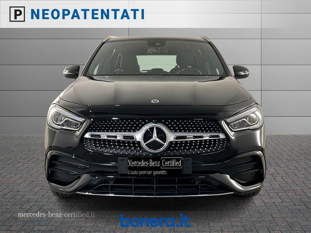 Mercedes GLA 180 180 D Premium 8G-DCT