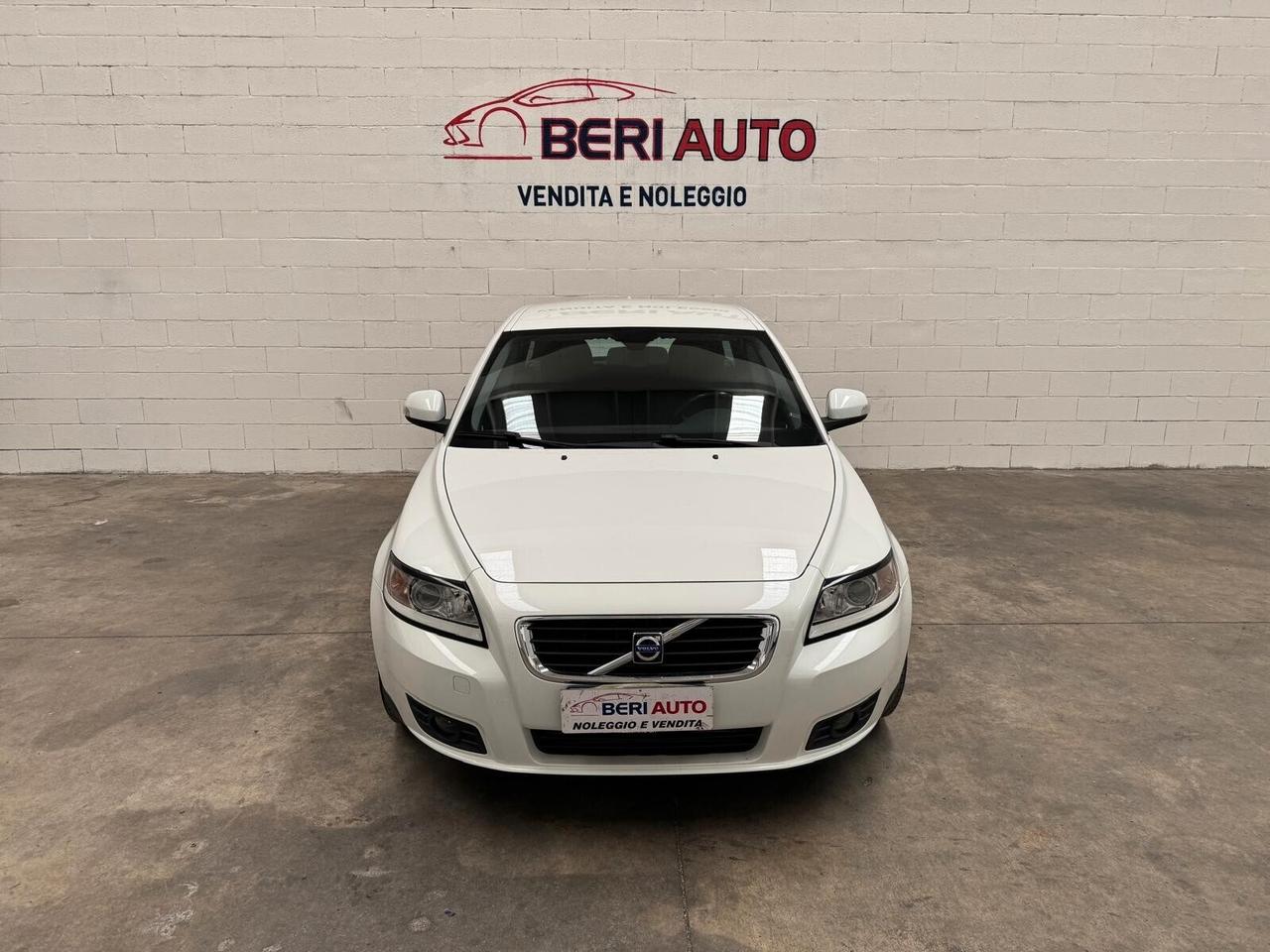 Volvo V50 allestimento R-design