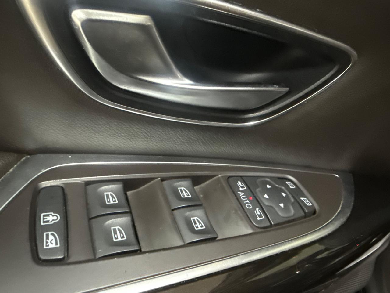 Renault Espace initiale paris 2016 7 posti