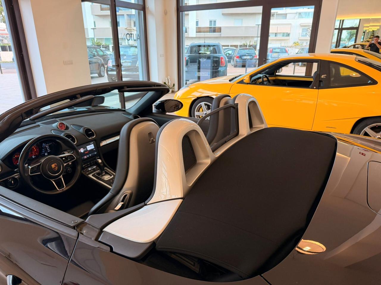 Porsche 718 Spyder Boxster 2.0