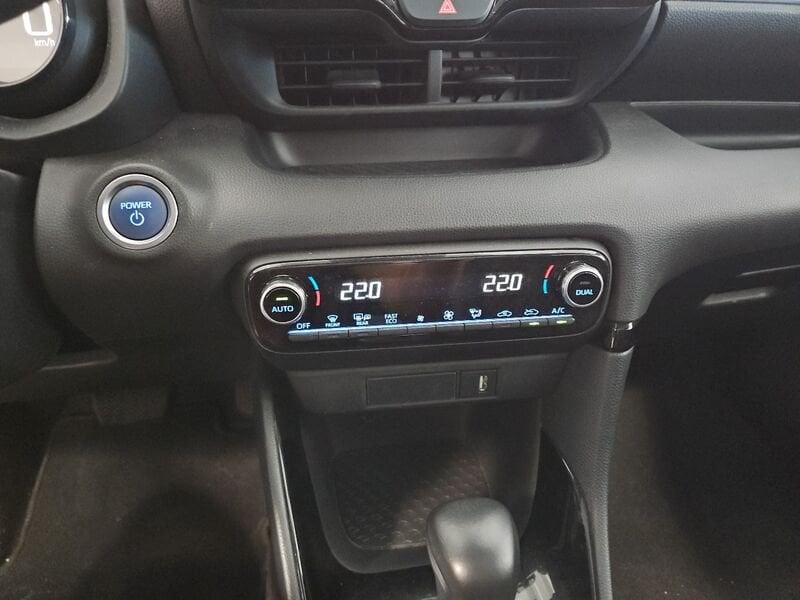 Toyota Yaris 1.5 Hybrid 5 porte Lounge