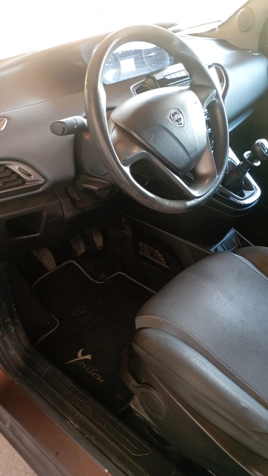 Lancia Ypsilon 1.2 69 CV benzina