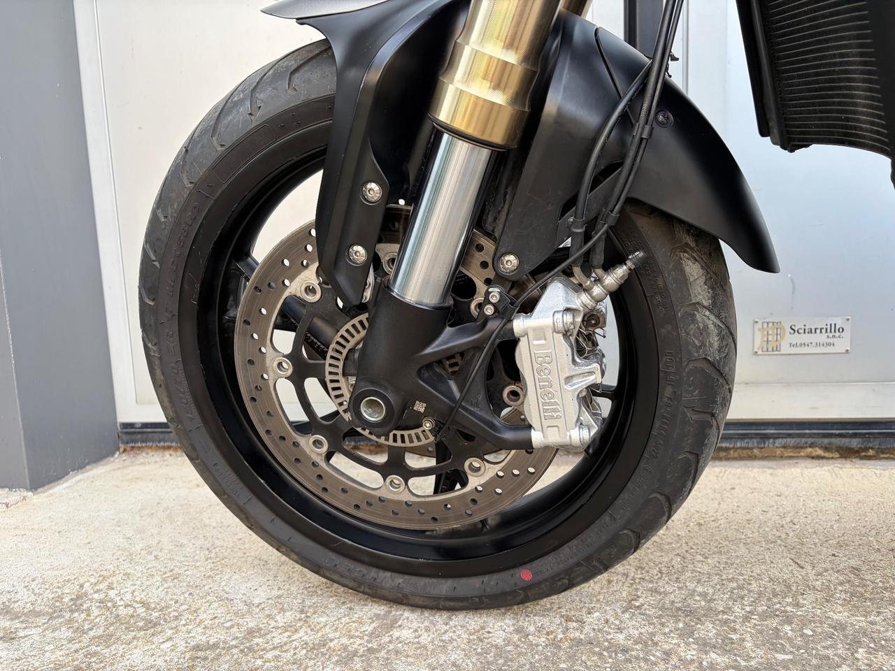 Benelli Leoncino 800