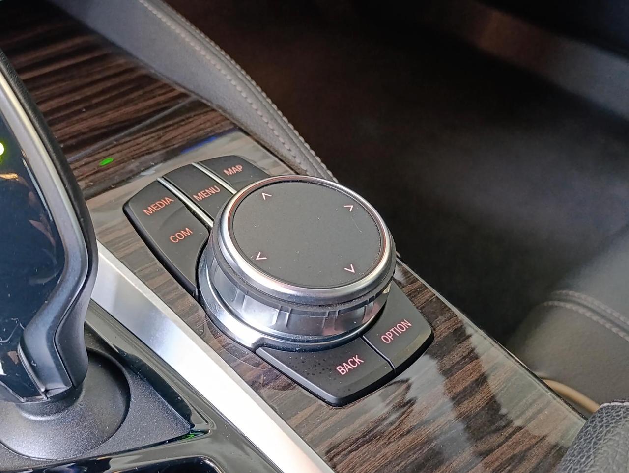 BMW 520 d Touring mhev 48V Luxury auto