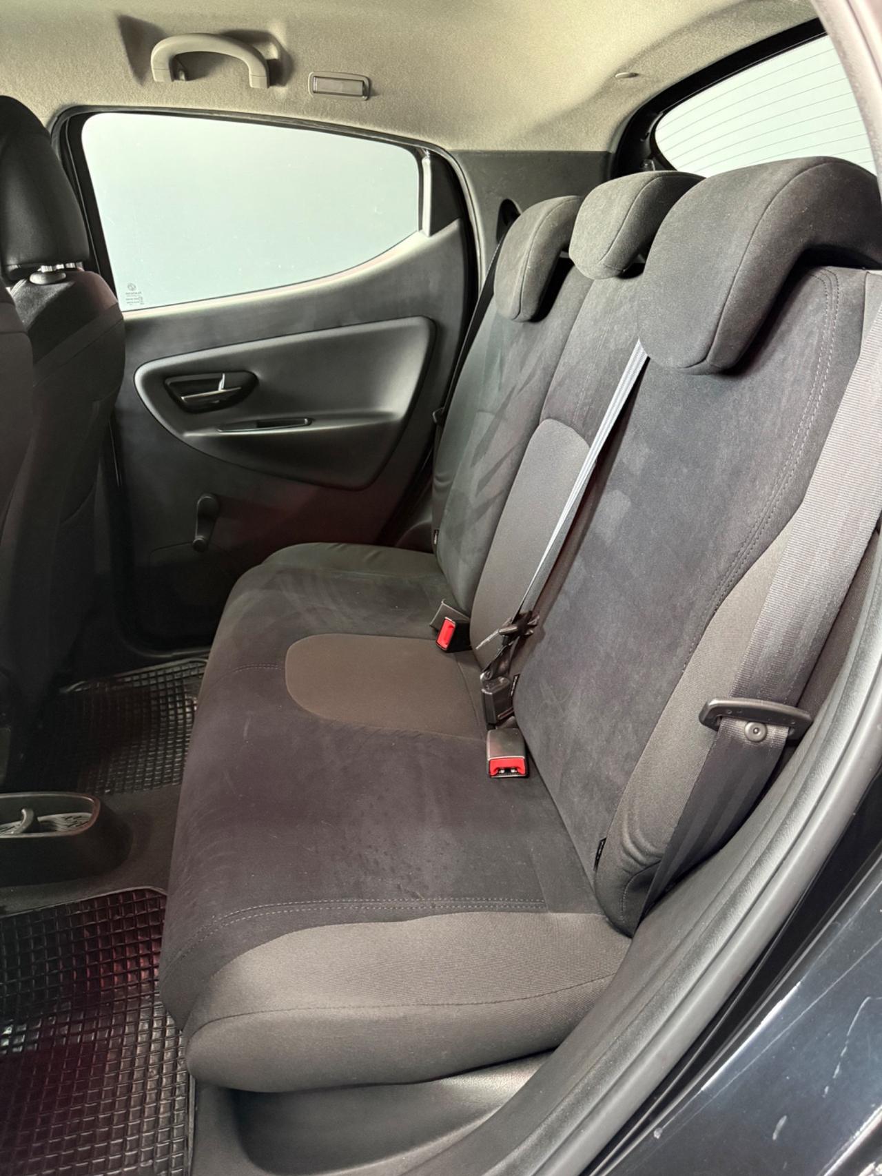 Lancia Ypsilon 1.2 Benzina 69 CV Platinum 2013