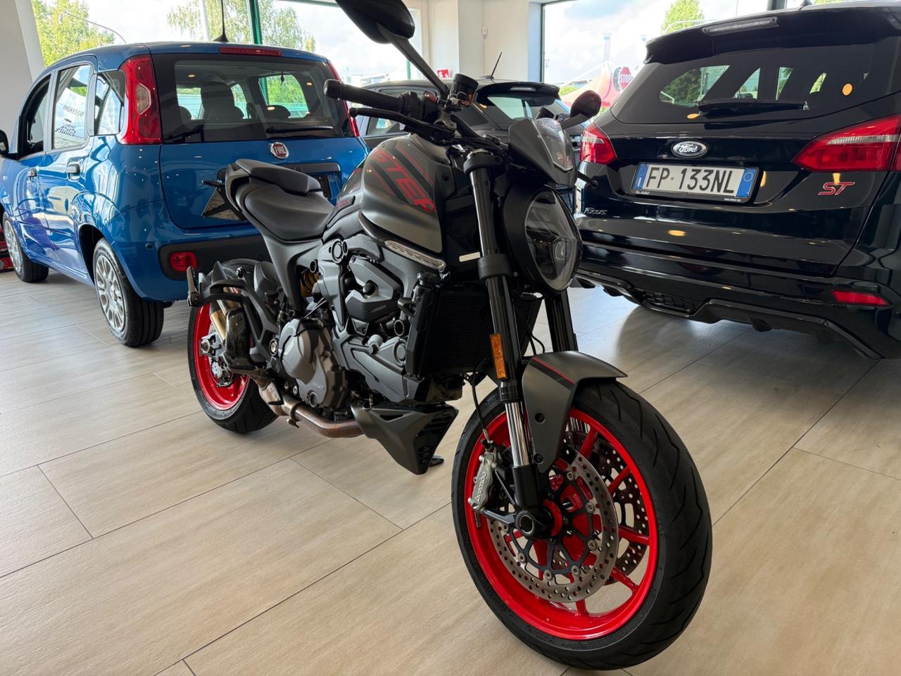 Ducati Monster 937 Plus