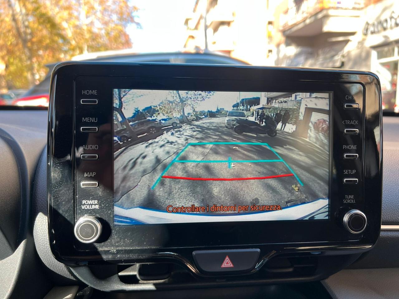 Toyota Yaris Cross 1.5 Hybrid E-CVT AWD-i Business