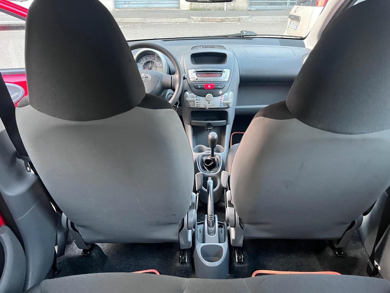 Toyota Aygo 1.0 12V VVT-i 5 porte Sol - 2009