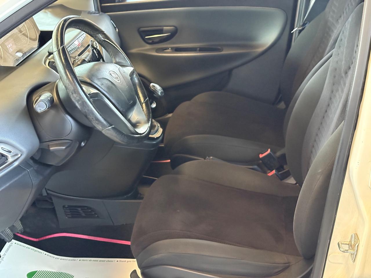 Lancia Ypsilon 0.9 TwinAir 85 CV 5 porte Metano Ecochic Gold