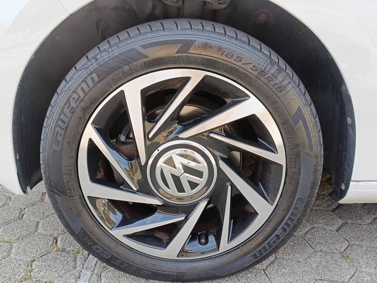 Volkswagen up! 1.0 75 CV 5p. high