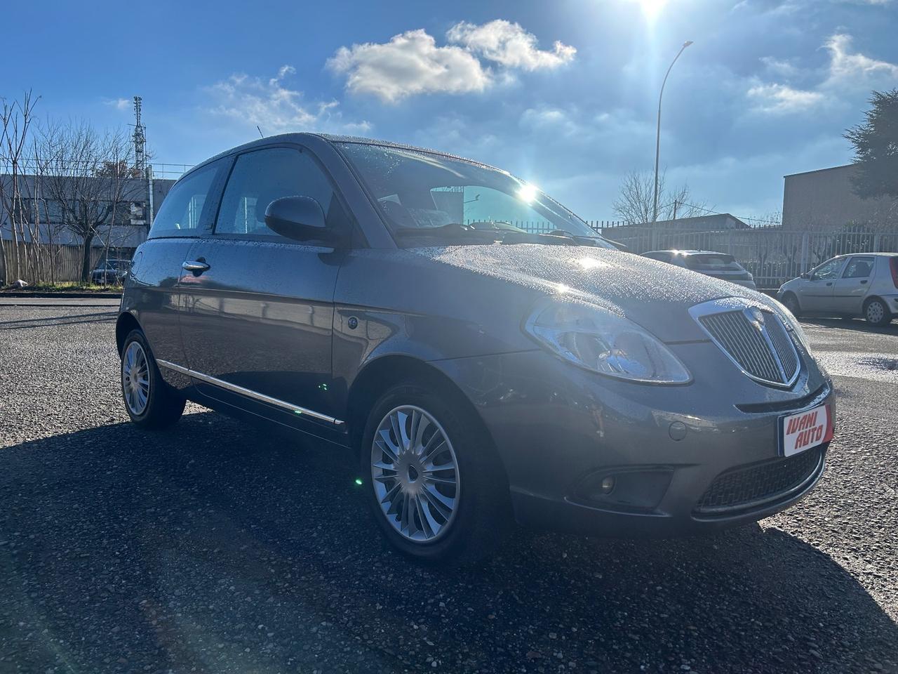 Lancia Ypsilon 1.3 MJT 75 CV