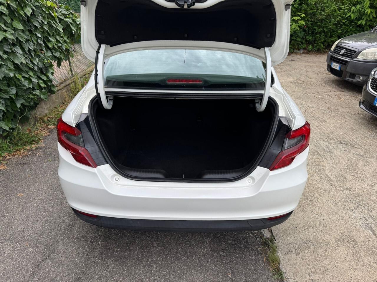 Fiat Tipo 1.6 Mjt 4 porte Easy SOLI 12000KM