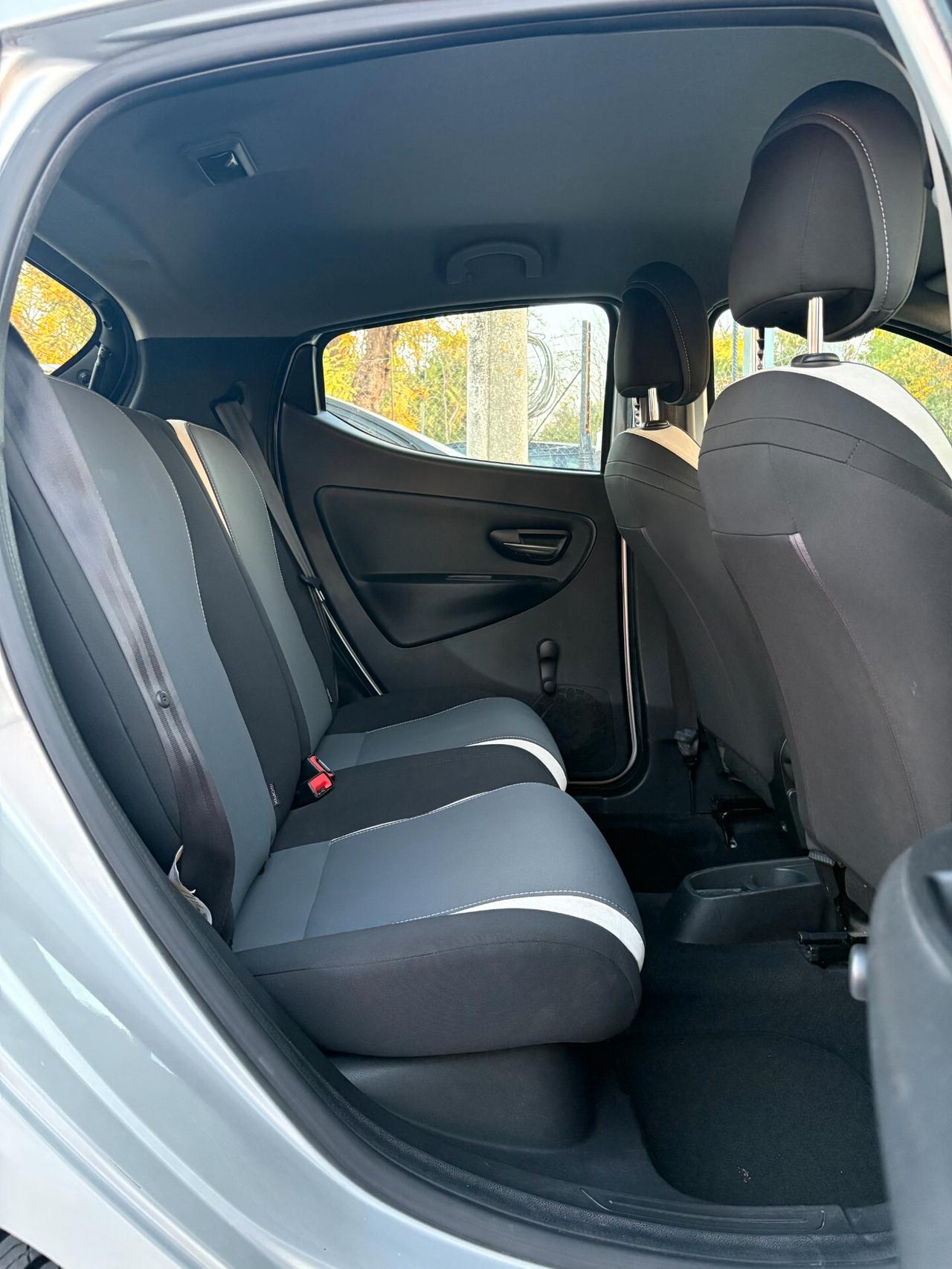 Lancia Ypsilon 1.2 69 CV 5 porte Opening Edition