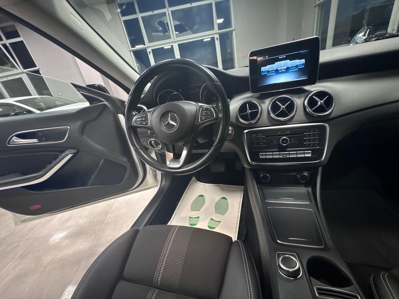 MERCEDES CLA 200 CDI PACK SPORT PLUS