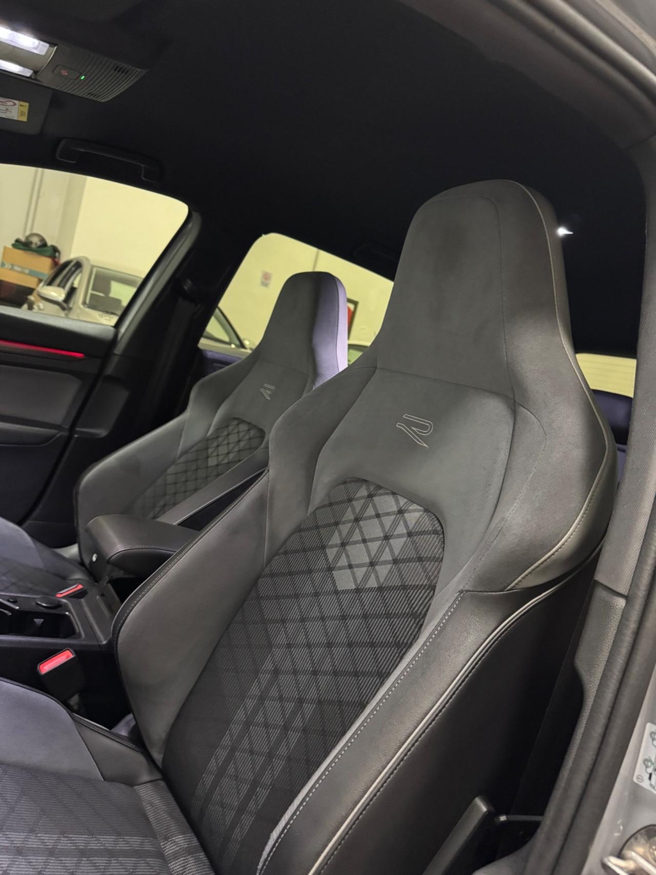Volkswagen Golf 1.5 TSI EVO ACT R-Line