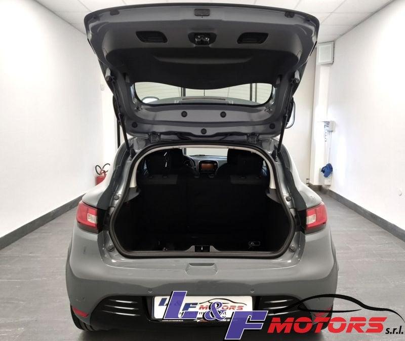 Renault Clio GPL CASA MADRE 90cv MOSCHINO