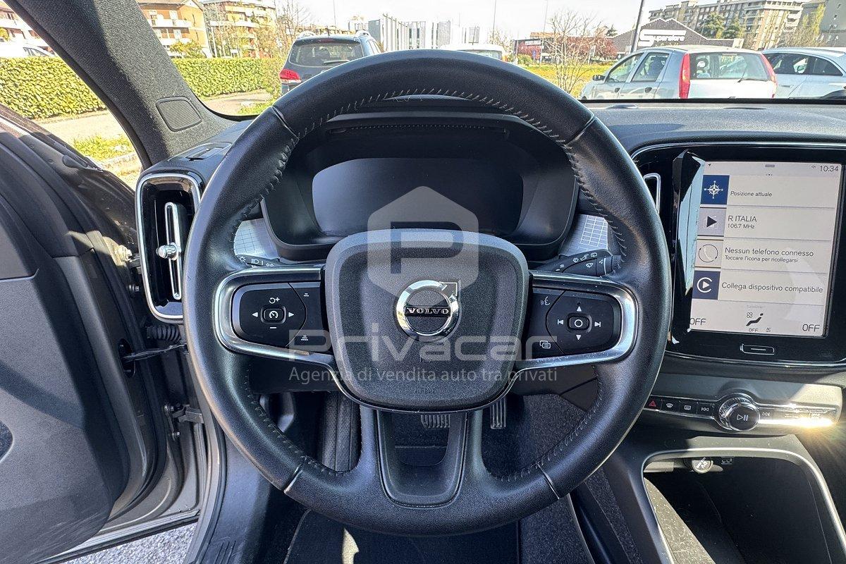 VOLVO XC40 T5 Recharge Plug-in Hybrid R-design