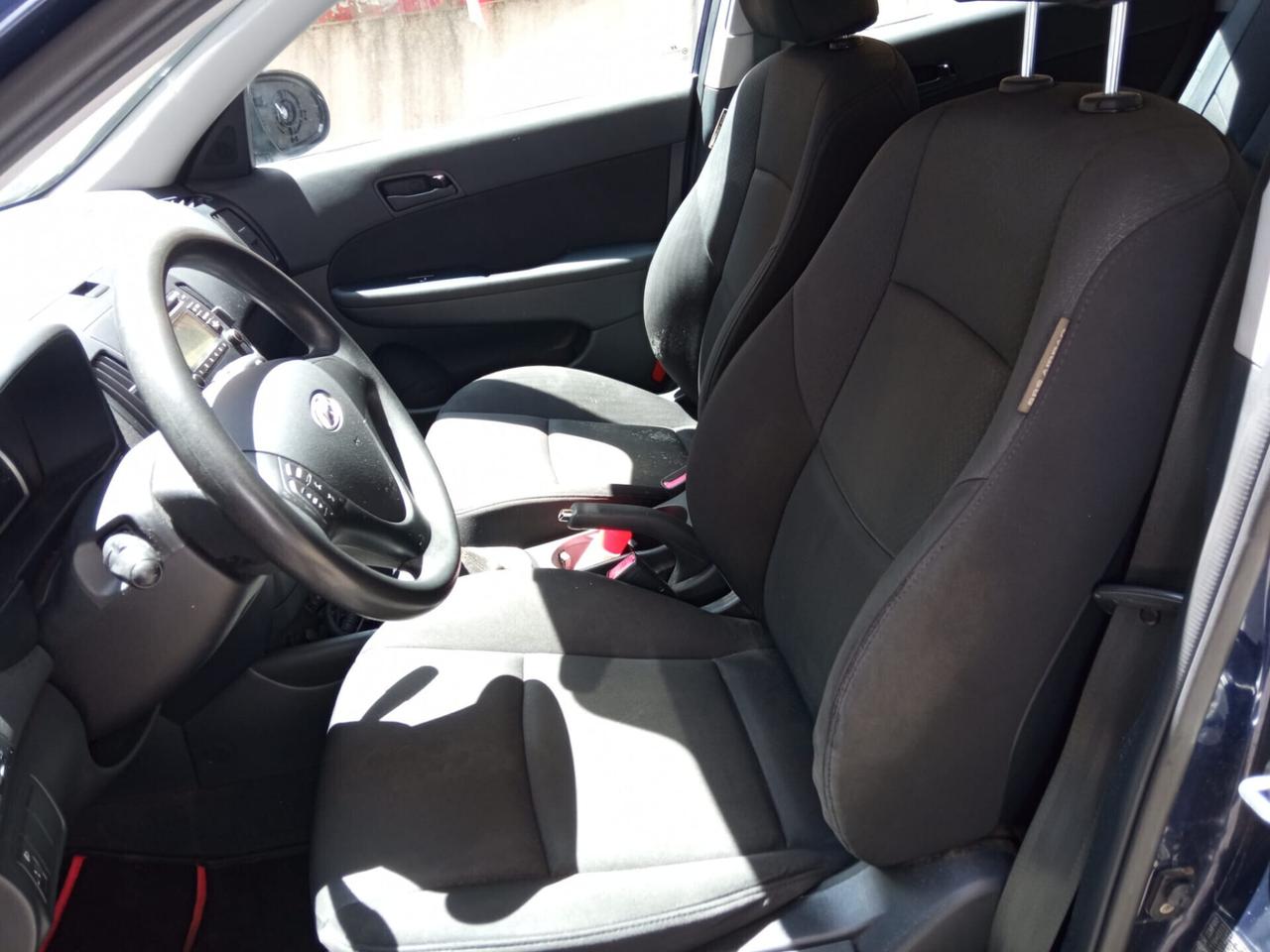 Hyundai i30 1.6 CRDi VGT 16V 90CV 5p.