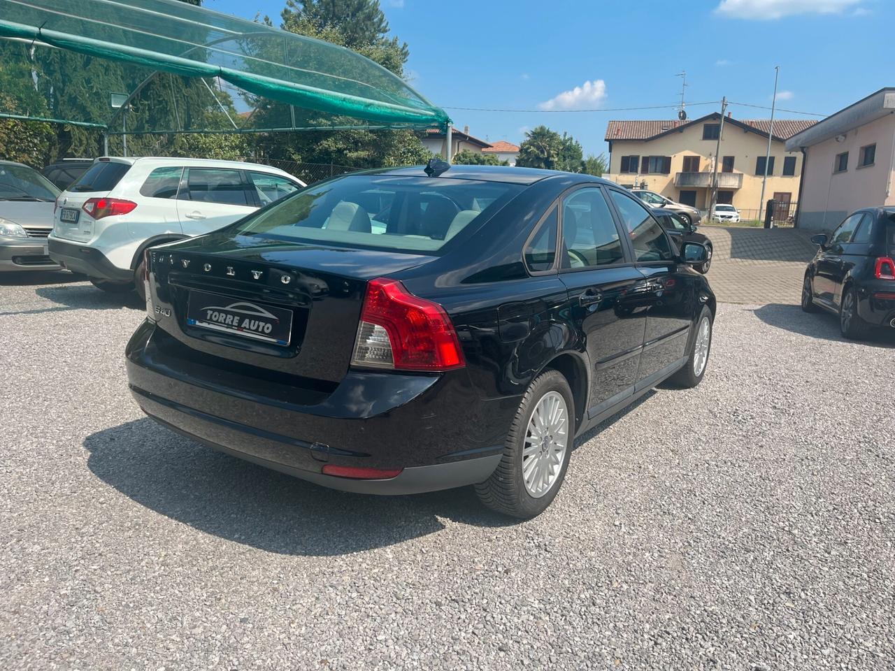 Volvo S40 1.6 16V cat Momentum