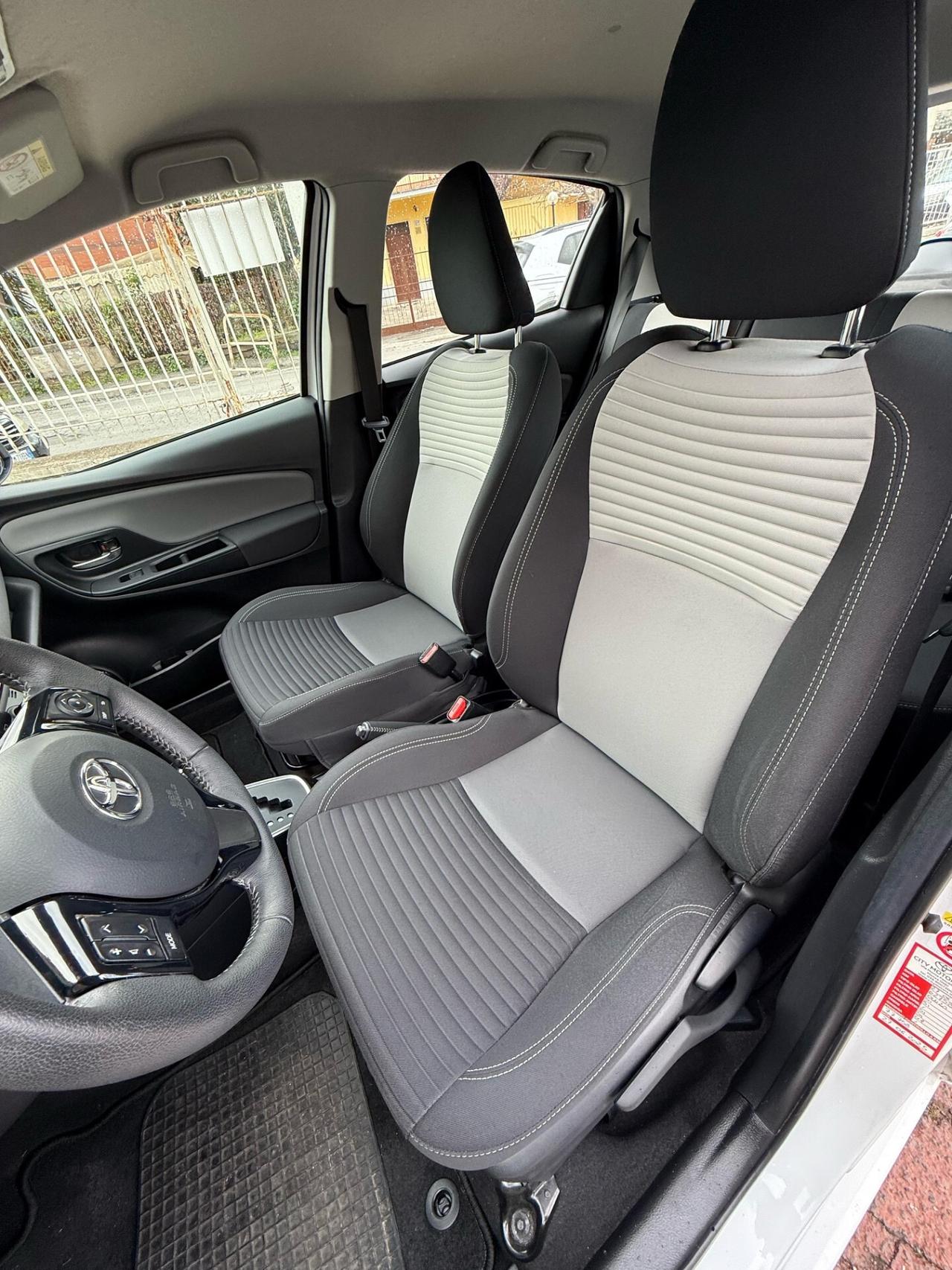 Toyota Yaris Hybrid *UNICO PROPRIETARIO