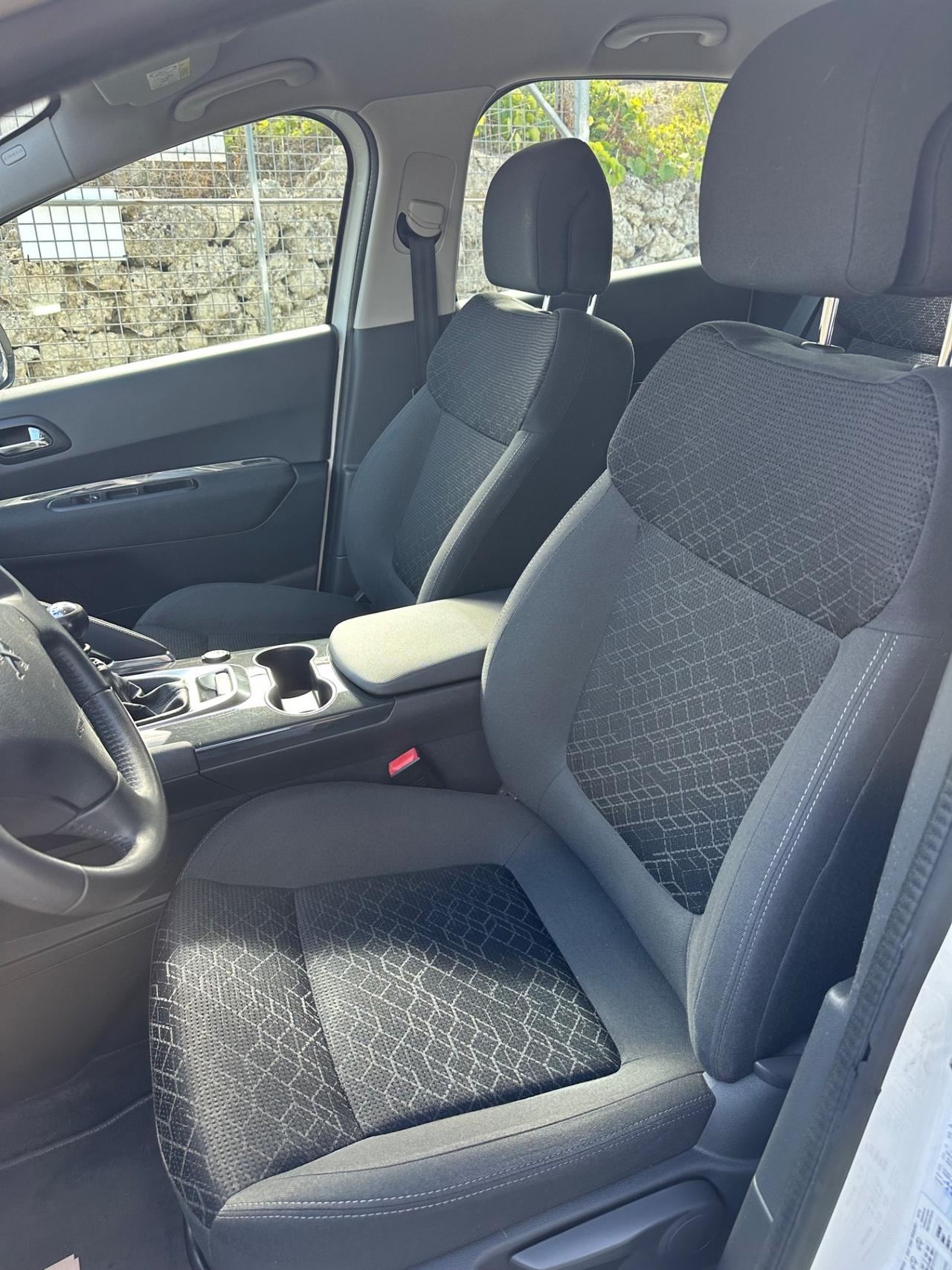 Peugeot 3008 2.0 HDi 150CV Allure