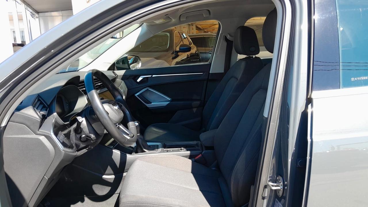 Audi Q3 35 TDI quattro Business Advanced