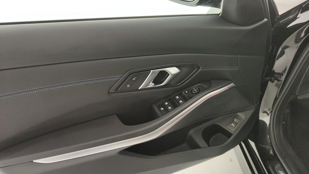 BMW Serie 3 G21 2022 Touring - 320d Touring mhev 48V xdrive MSport auto