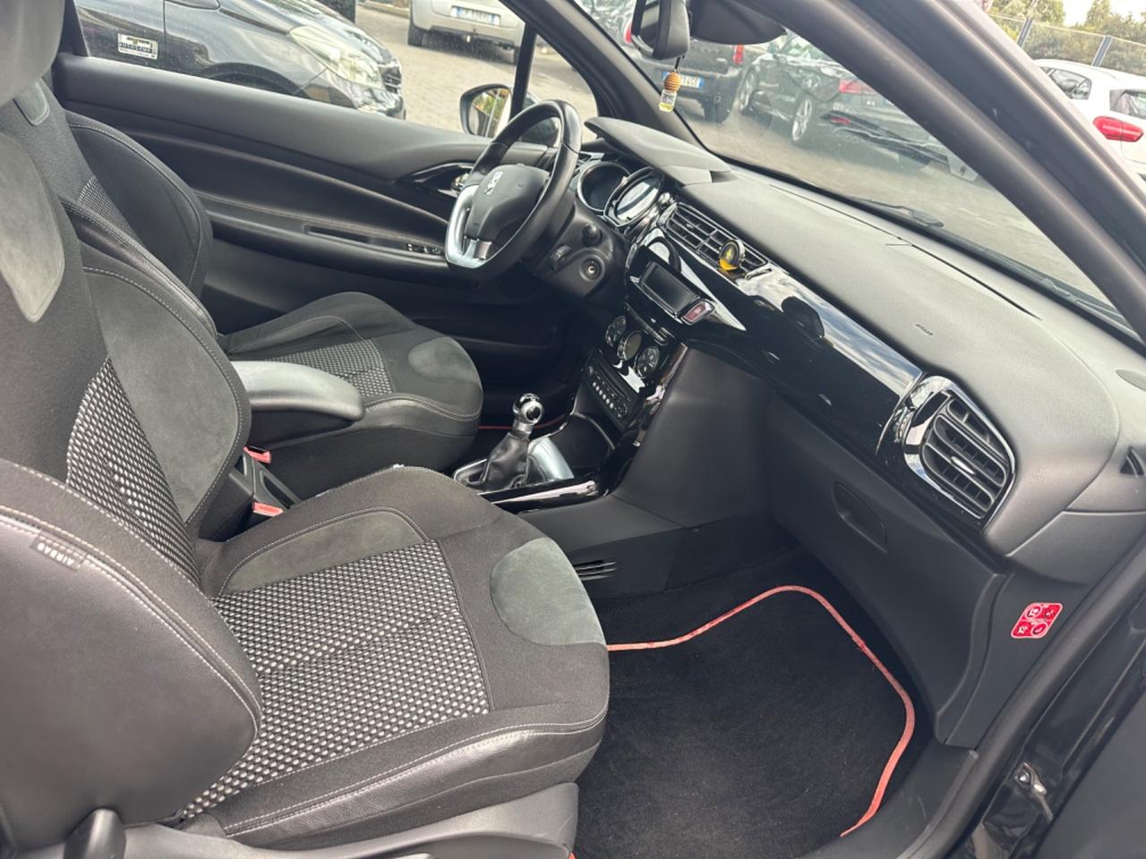 Ds DS3 3 1.6 e-HDi 90 airdream Just Black