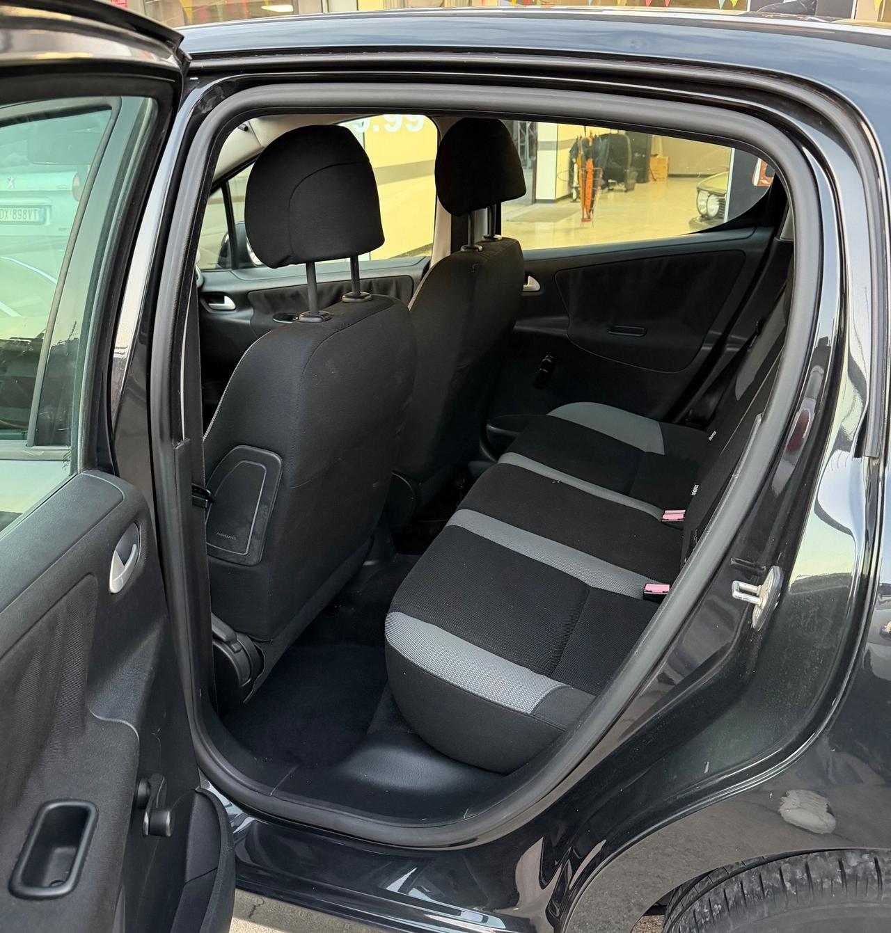 Peugeot 207 5porte- Neopatentati- Cinghia stostituita