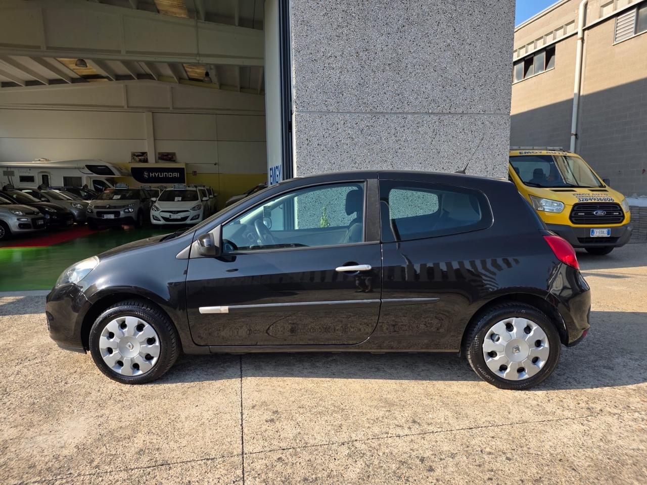 Renault Clio 1.2 16V 3 p. Luxe Neopatentati