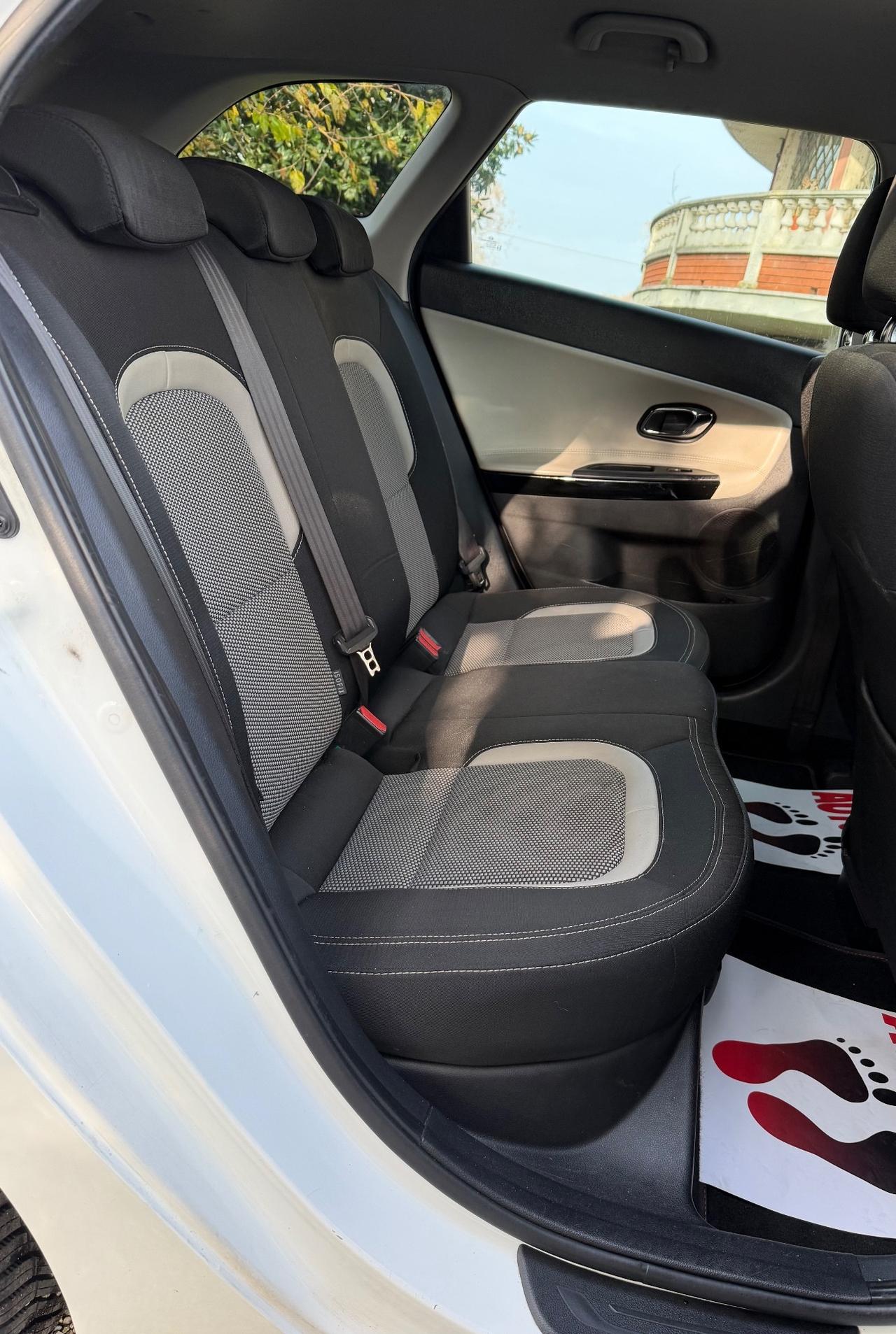 Kia Ceed 2015 1.6 CRDi OK NEOPATENTATI ! ! !