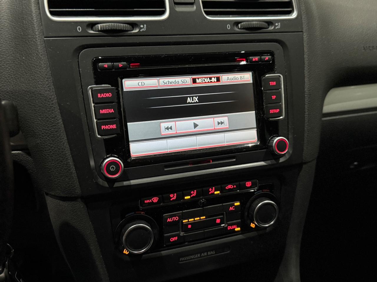 Volkswagen Golf 1.6 TDI DSG Highline Per Neopatentati