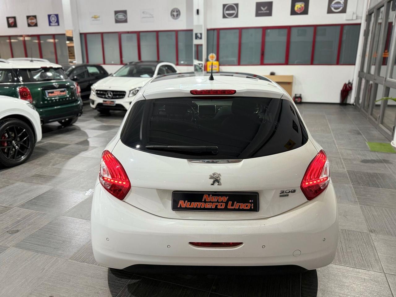 Peugeot 208 1.6 Bluehdi 92cv Allure 2013