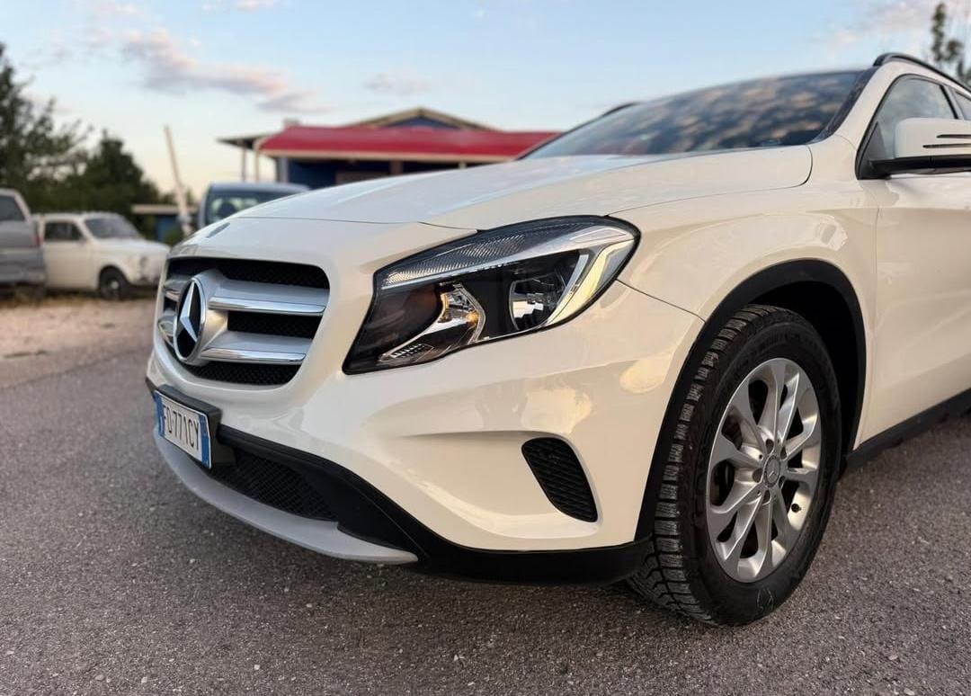 Mercedes-benz GLA 180 d Automatic Premium