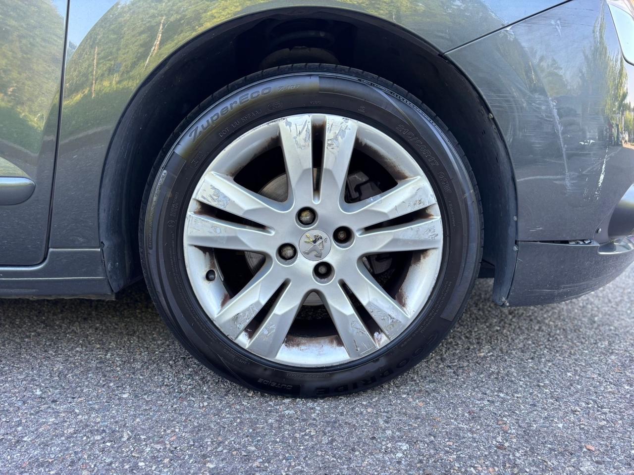 Peugeot 5008 1.6 HDi 115CV Active