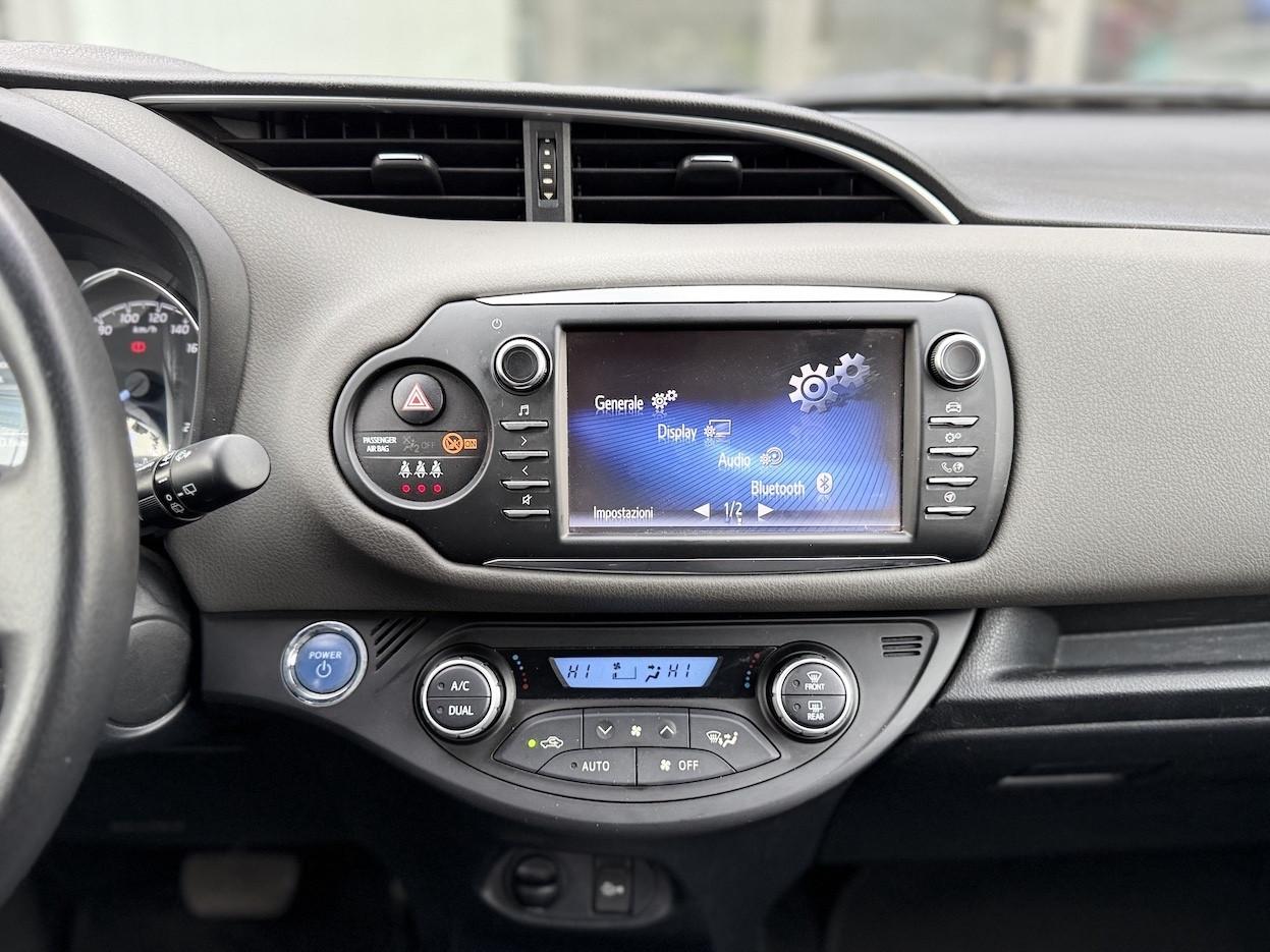 Toyota Yaris 1.5 Hybrid 73CV E6 Neo. Automatica - 2017