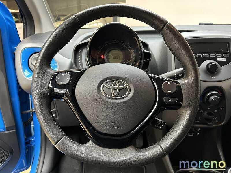 Toyota Aygo 1.0 x-cool 72 CV