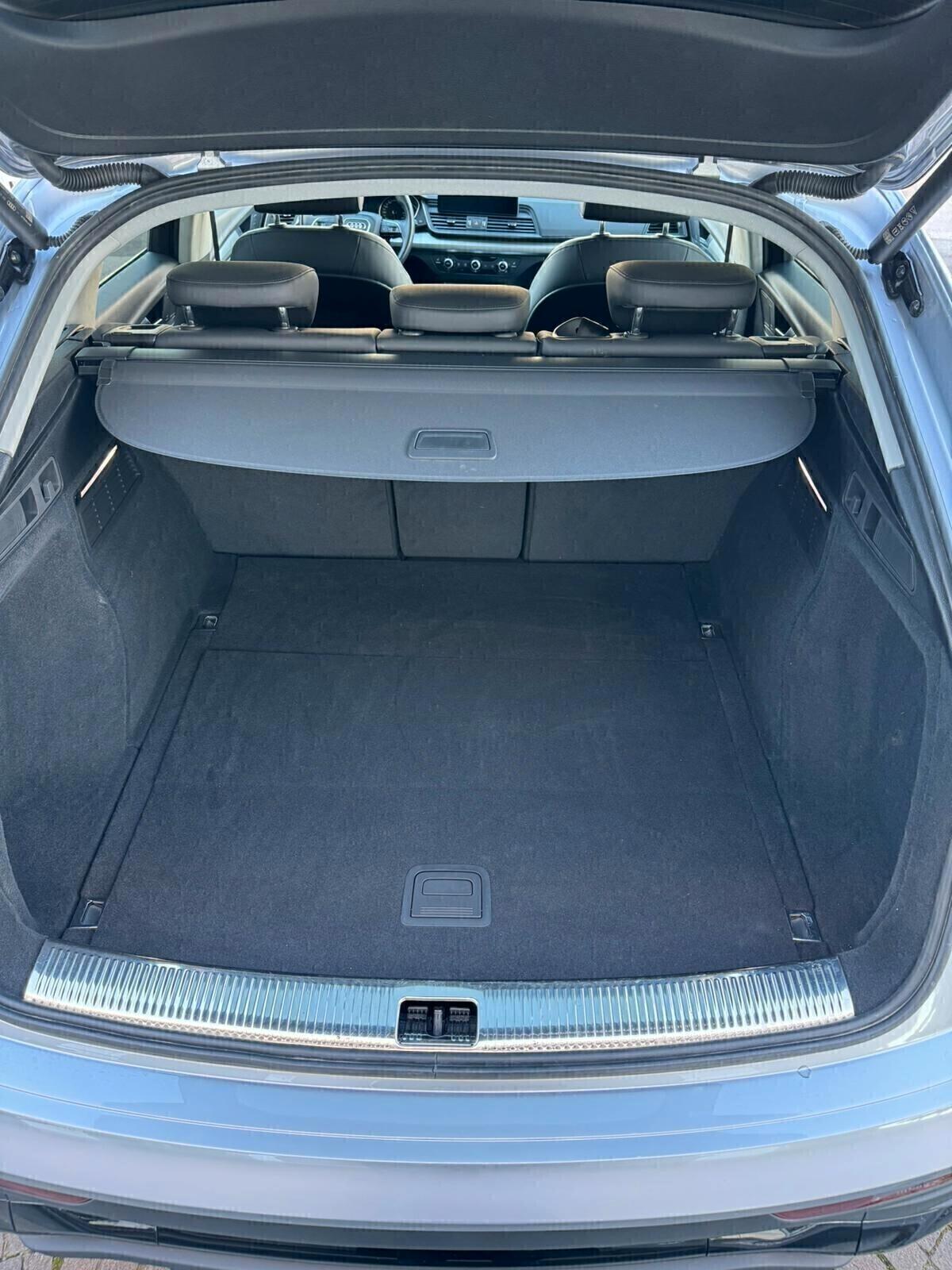 Audi Q5 30 TDI S tronic Business Sport