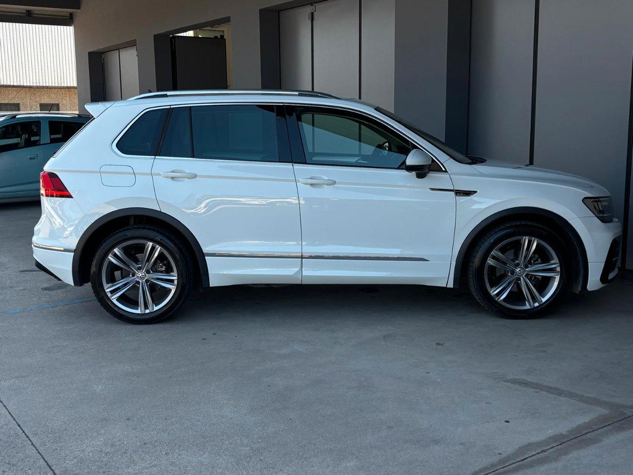 Volkswagen Tiguan 2.0 tdi R-Line 150cv