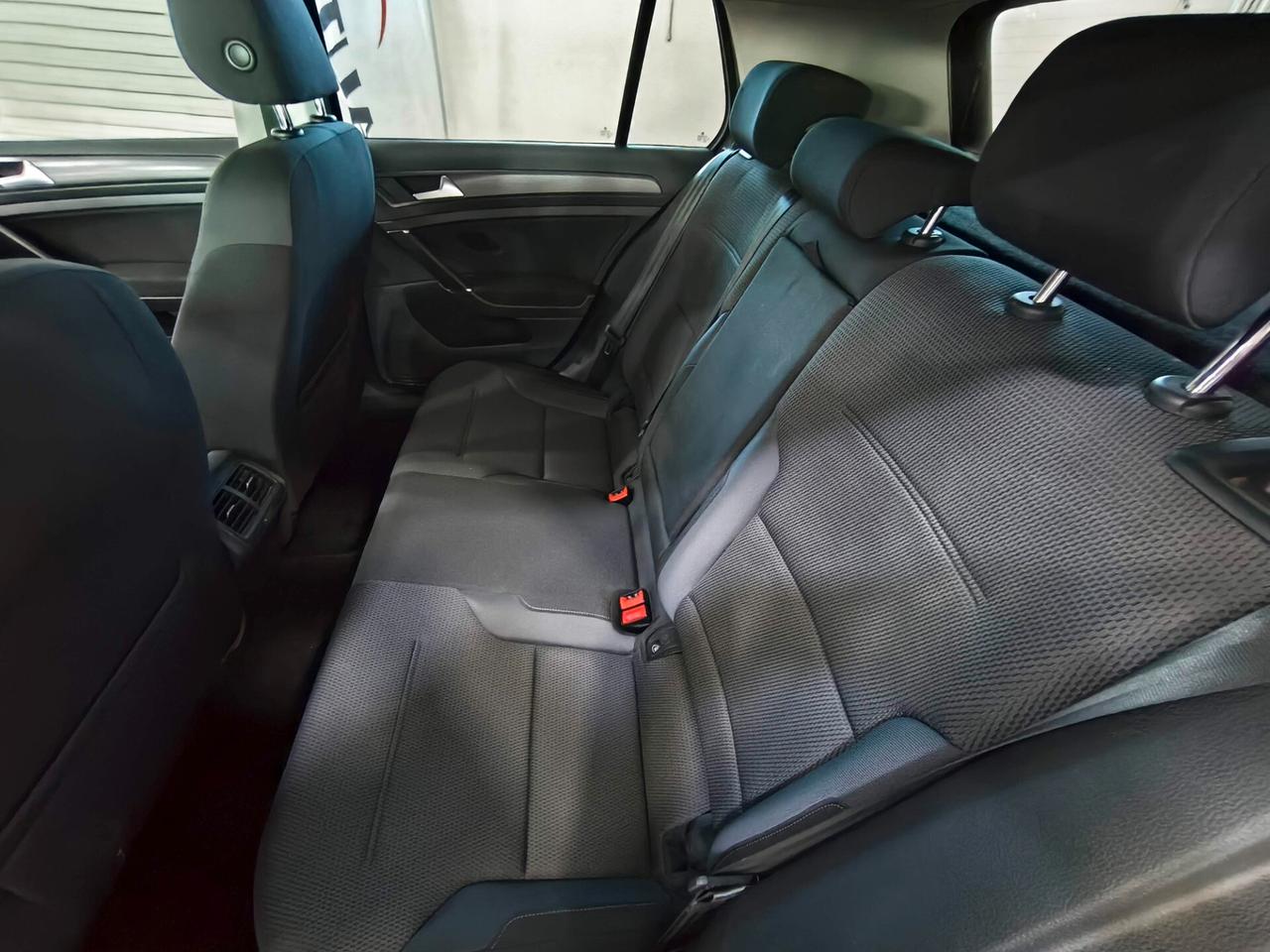 Volkswagen Golf VW 1.5 TGI DSG Blue Emotion