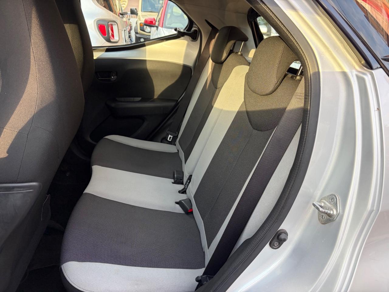 Toyota Aygo 1.0 VVT-i x-play 5p. - OTTIME CONDIZIONI !!