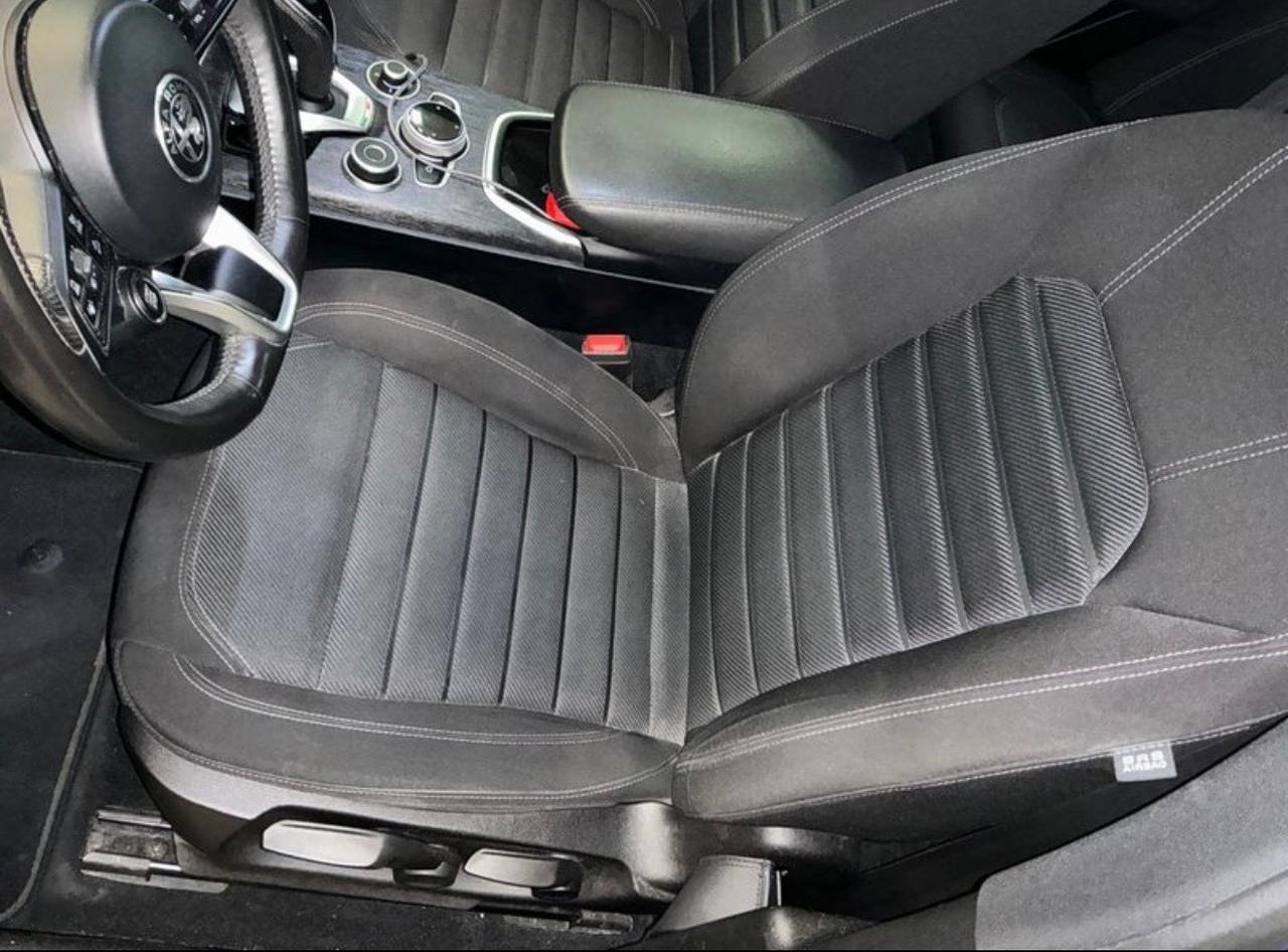 Alfa Romeo Stelvio 2.2 Turbodiesel 160 CV AT8 RWD Business