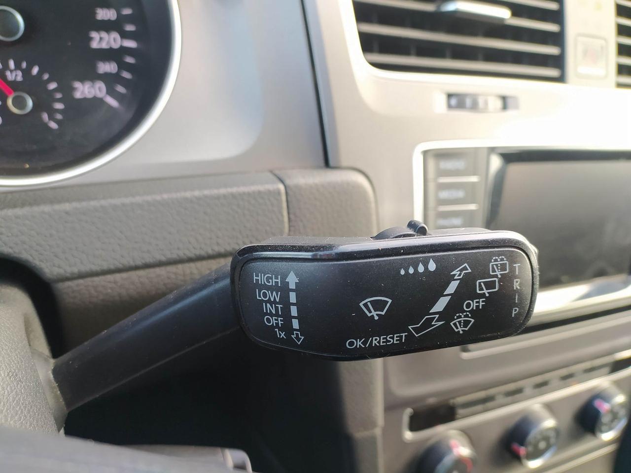 Volkswagen Golf Comfortline 1.6 TDI 110CV Bl #9567