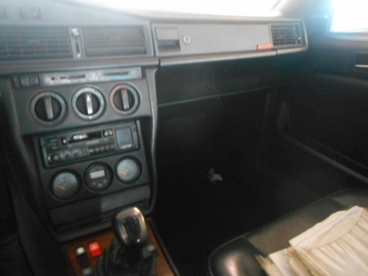 Mercedes-benz 190 2.3 E-16