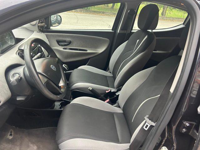 LANCIA Ypsilon 1.2 69 CV 5 porte OK NEOPATENTATI