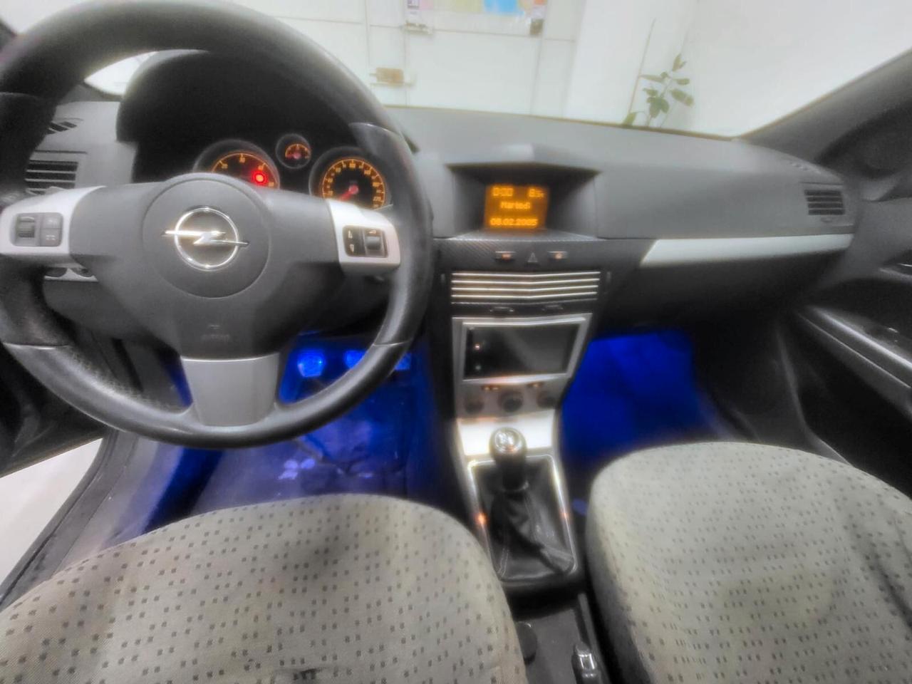 Opel Astra GTC 1.9 CDTI 120CV 3 porte Cosmo