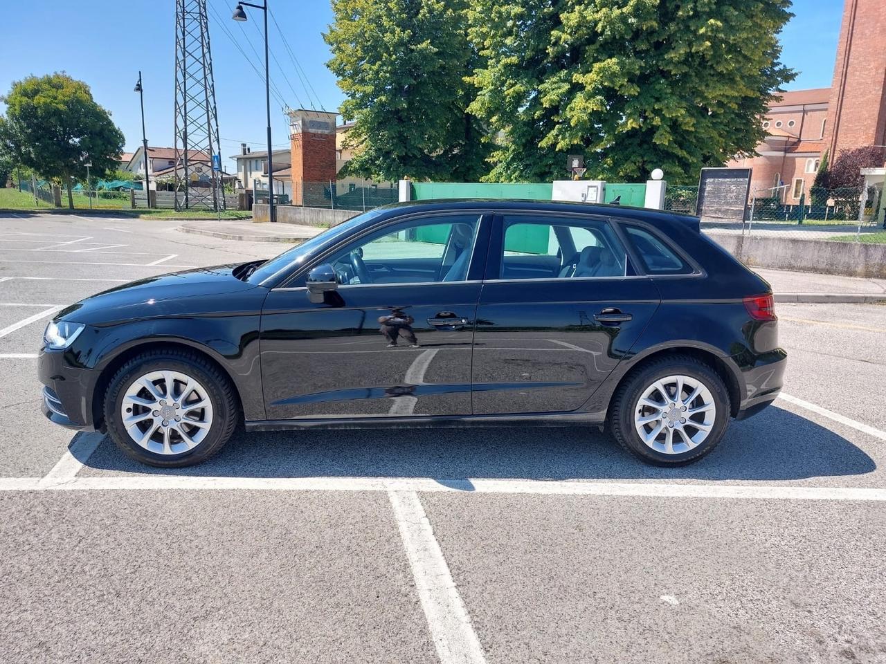 Audi A3 1.6 TDI S tronic Business