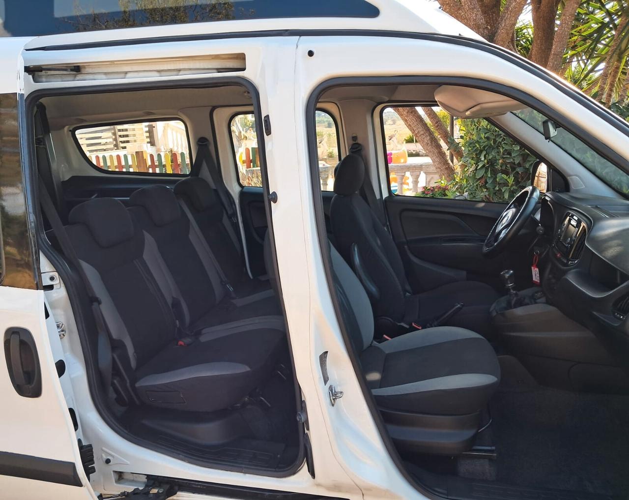 Doblò 1.6 XL 6 posti TRASPORTO DISABILI PEDANA ELETTROIDRAULICA